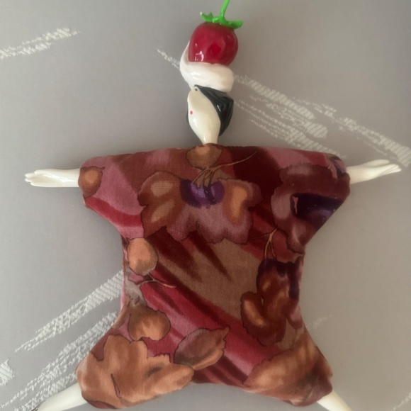 Serge Poupee Millet Strawberry With Whipped Cream Head Doll - Picture 5 of 9